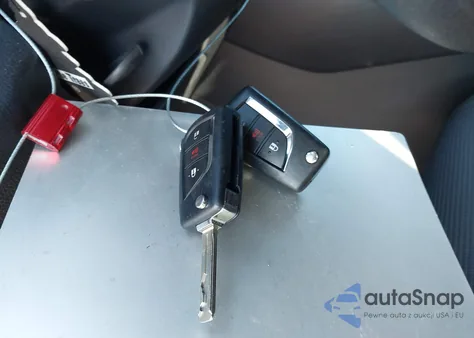 2022 Toyota Rav4 Le z USA, uszkodzony, nr VIN 2T3H1RFV3NC198570